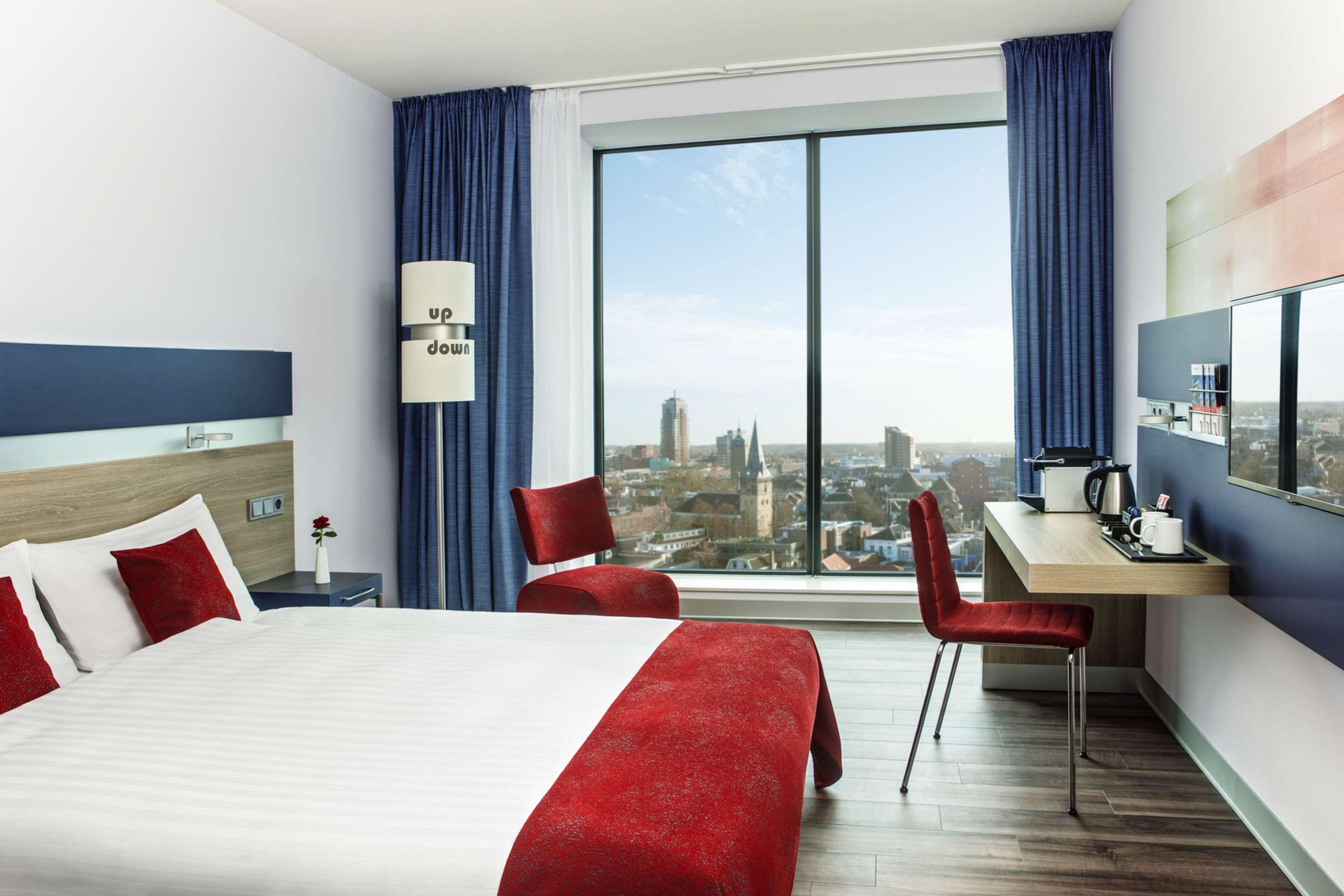 Hotel Intercityhotel 4*