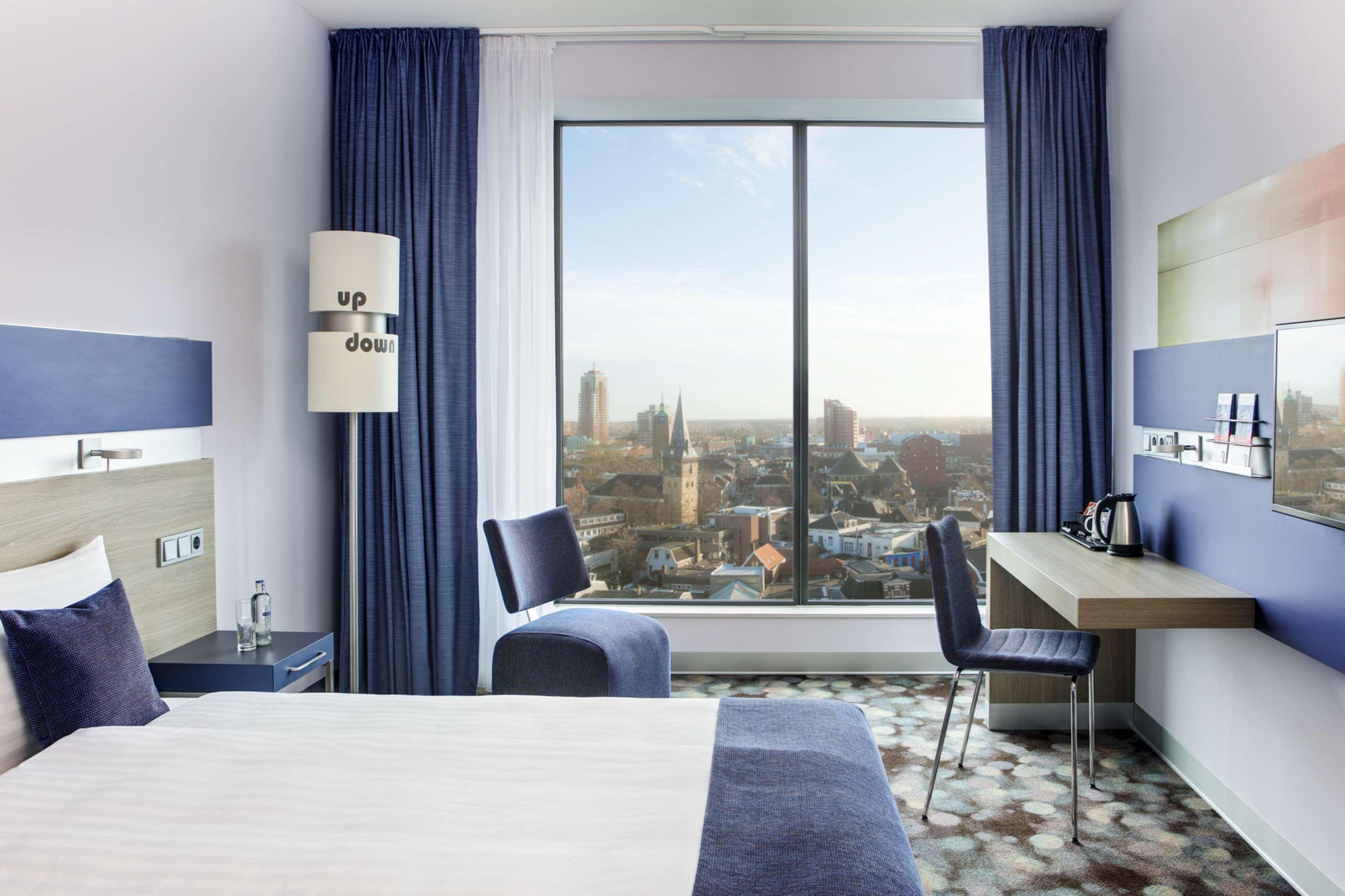 Hotel Intercityhotel 4*